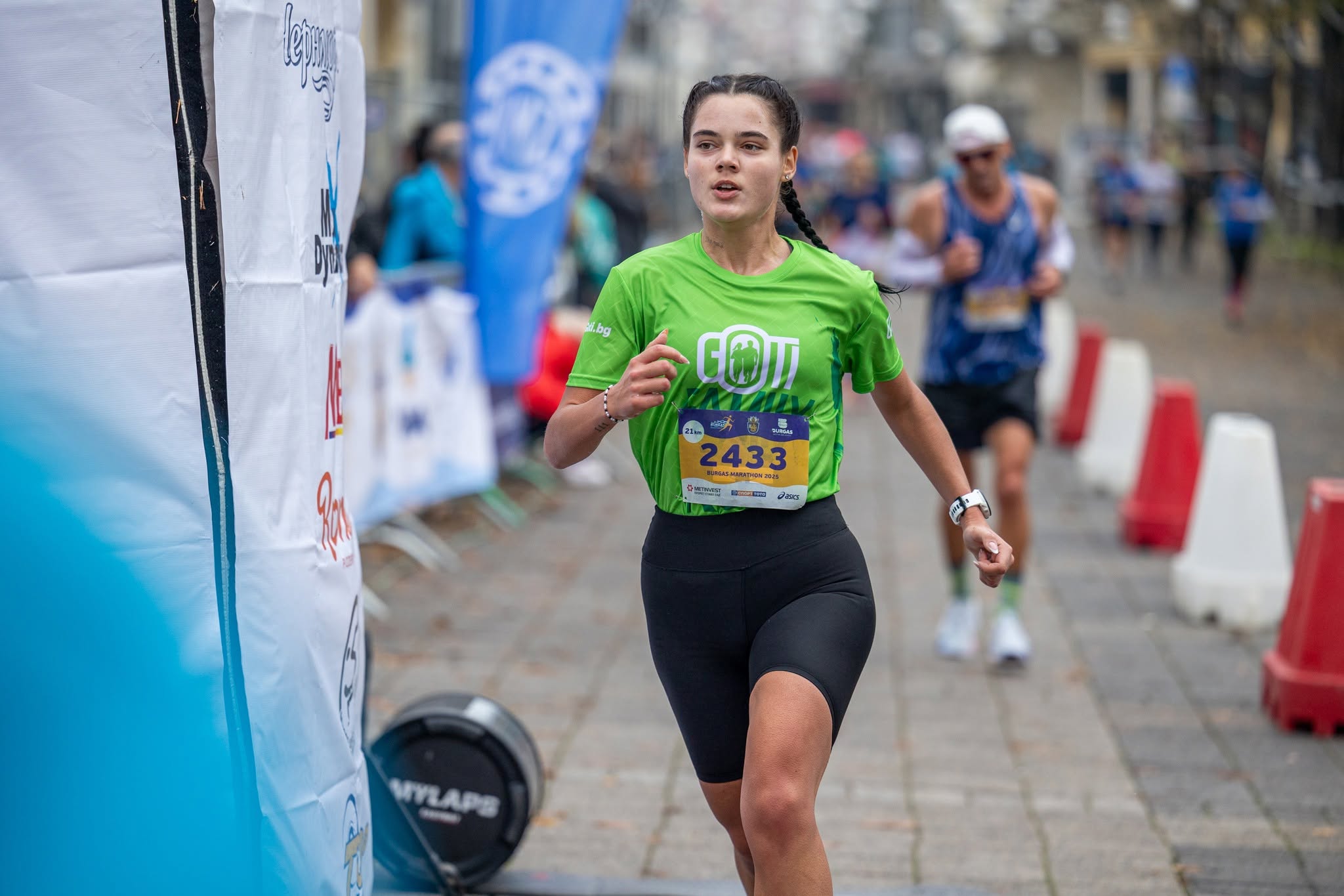 Бегачка от GOTi Family Run на полумаратон