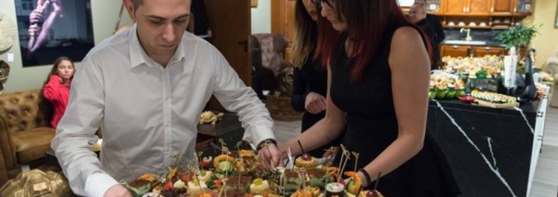 Кетъринг от GOTi Catering за откриването на шоурума на Каза Декор в Burgas Plaza Mall